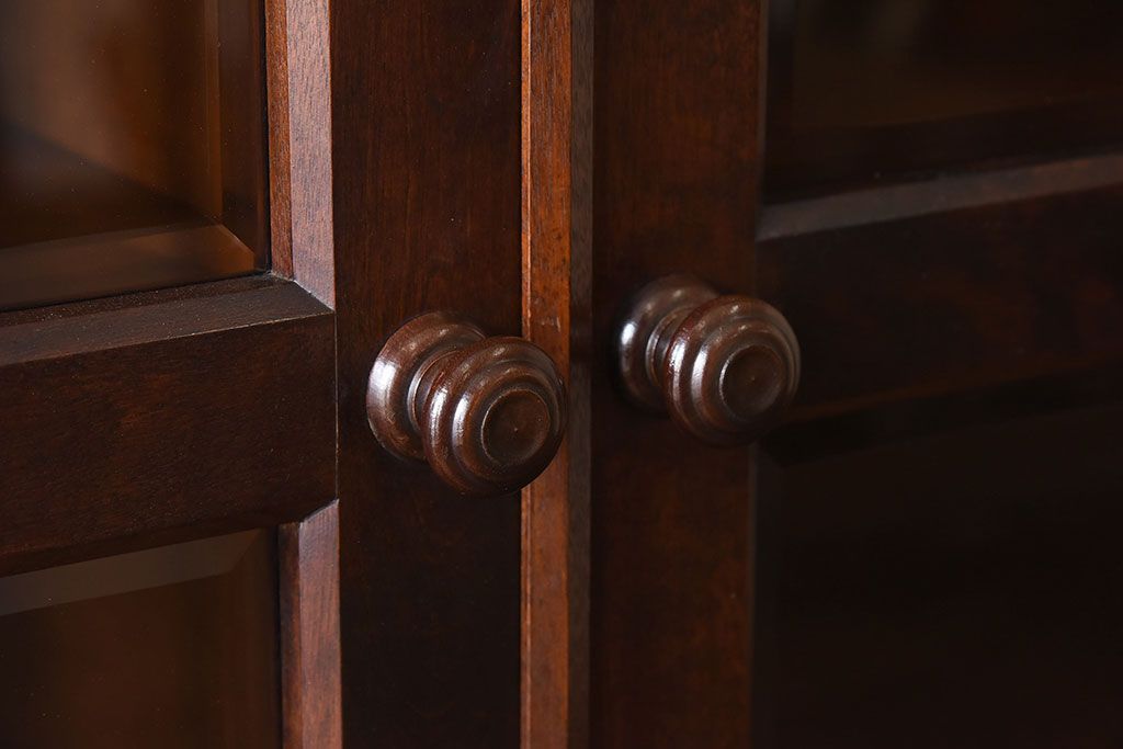 中古　北海道民芸家具　シックな雰囲気漂う大きな重ね食器棚(カップボード、収納棚)