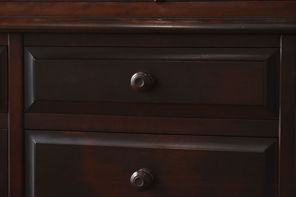 中古　北海道民芸家具　シックな雰囲気漂う大きな重ね食器棚(カップボード、収納棚)