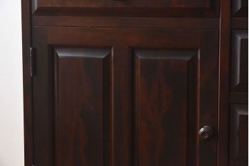 中古　北海道民芸家具　シックな雰囲気漂う大きな重ね食器棚(カップボード、収納棚)