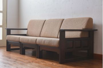 【H様ご成約済み】中古　北海道民芸家具　重厚な佇まいのトリプルソファ(3人掛けソファ、アームソファ)