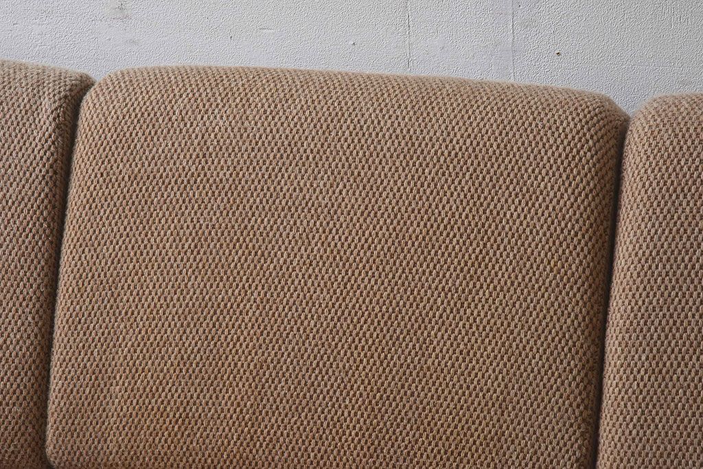 【H様ご成約済み】中古　北海道民芸家具　重厚な佇まいのトリプルソファ(3人掛けソファ、アームソファ)