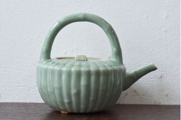 アンティーク雑貨　アンティーク　江戸期　三田焼　青磁銚子(竹節柄急須)