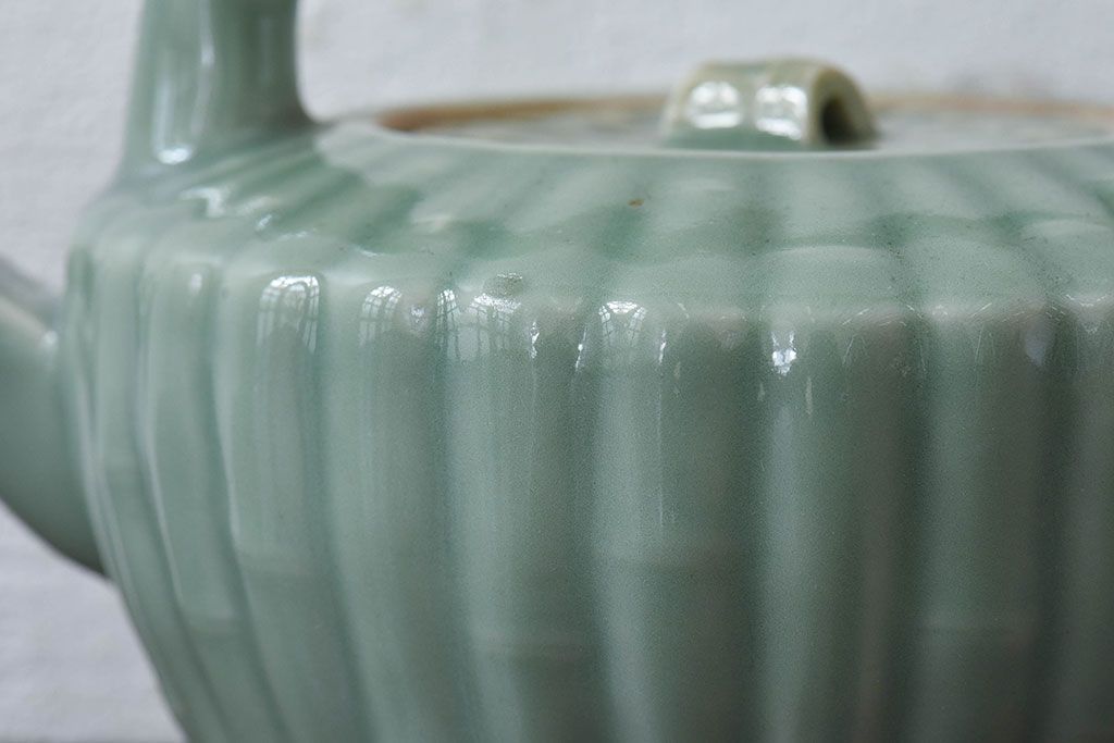 アンティーク雑貨　アンティーク　江戸期　三田焼　青磁銚子(竹節柄急須)