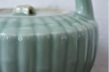 アンティーク雑貨　アンティーク　江戸期　三田焼　青磁銚子(竹節柄急須)