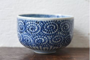 幕末〜明治期　伊万里焼　染付蛸唐草文　湯呑碗(蕎麦猪口、向付)(1)