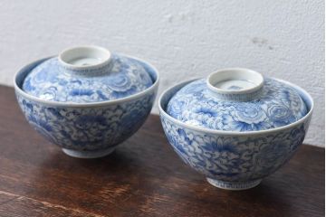 江戸時代後期　伊万里焼　線描染付　蓋茶碗2客セット