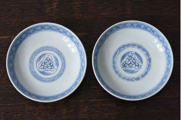 江戸時代後期　伊万里焼　線描染付　蓋茶碗2客セット