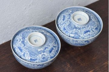 江戸時代後期　伊万里焼　線描染付　蓋茶碗2客セット