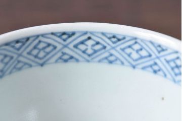 古民具・骨董　江戸期　華やかな古伊万里色絵染付　蕎麦猪口(湯呑、向付)(2)
