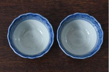 江戸期　かわいらしいフォルムの伊万里焼　染付　湯呑(向付・蕎麦猪口)2客セット