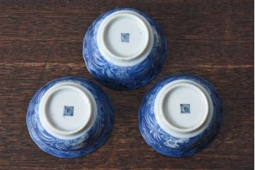江戸期　かわいらしいフォルムの伊万里焼　染付　湯呑(向付・蕎麦猪口)3客セット