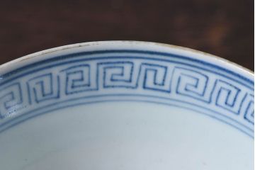 古民具・骨董　江戸期　華やかな古伊万里色絵染付　蓋つき茶碗(2客セット)