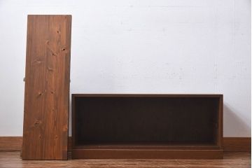 レトロ家具　昭和レトロ　モールガラス戸の小振りなローボード(収納棚・戸棚)