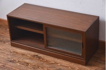 レトロ家具　昭和レトロ　モールガラス戸の小振りなローボード(収納棚・戸棚)