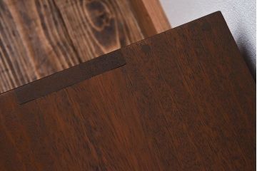 レトロ家具　昭和レトロ　モールガラス戸の小振りなローボード(収納棚・戸棚)