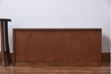 レトロ家具　昭和レトロ　モールガラス戸の小振りなローボード(収納棚・戸棚)