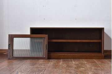アンティーク家具　和製アンティーク　モールガラス入り　古材の質感が味わい深いローボード(戸棚、収納棚)