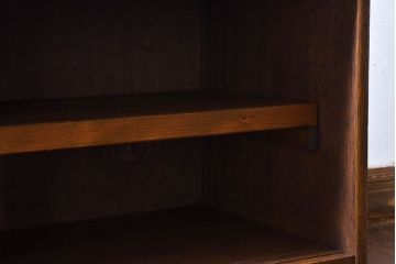アンティーク家具　和製アンティーク　モールガラス入り　古材の質感が味わい深いローボード(戸棚、収納棚)