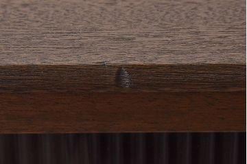 アンティーク家具　和製アンティーク　モールガラス入り　古材の質感が味わい深いローボード(戸棚、収納棚)