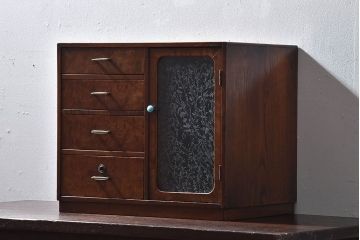 レトロ家具　昭和レトロ　結霜ガラスがおしゃれな扉付き小引き出し(小物収納)