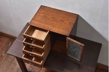 レトロ家具　昭和レトロ　結霜ガラスがおしゃれな扉付き小引き出し(小物収納)