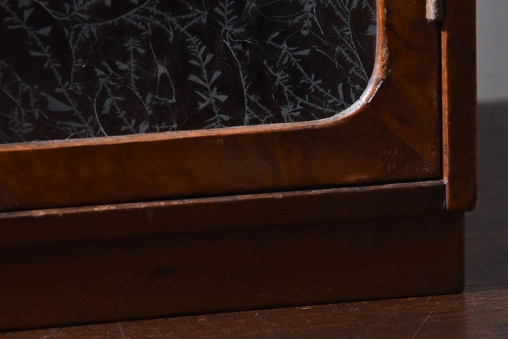 レトロ家具　昭和レトロ　結霜ガラスがおしゃれな扉付き小引き出し(小物収納)