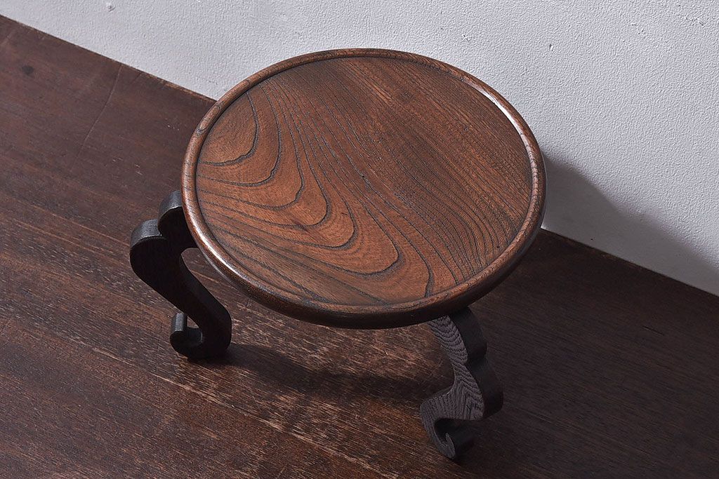 アンティーク雑貨　和製アンティーク　木目と質感が味わい深い総ケヤキ材の花台(飾り台)