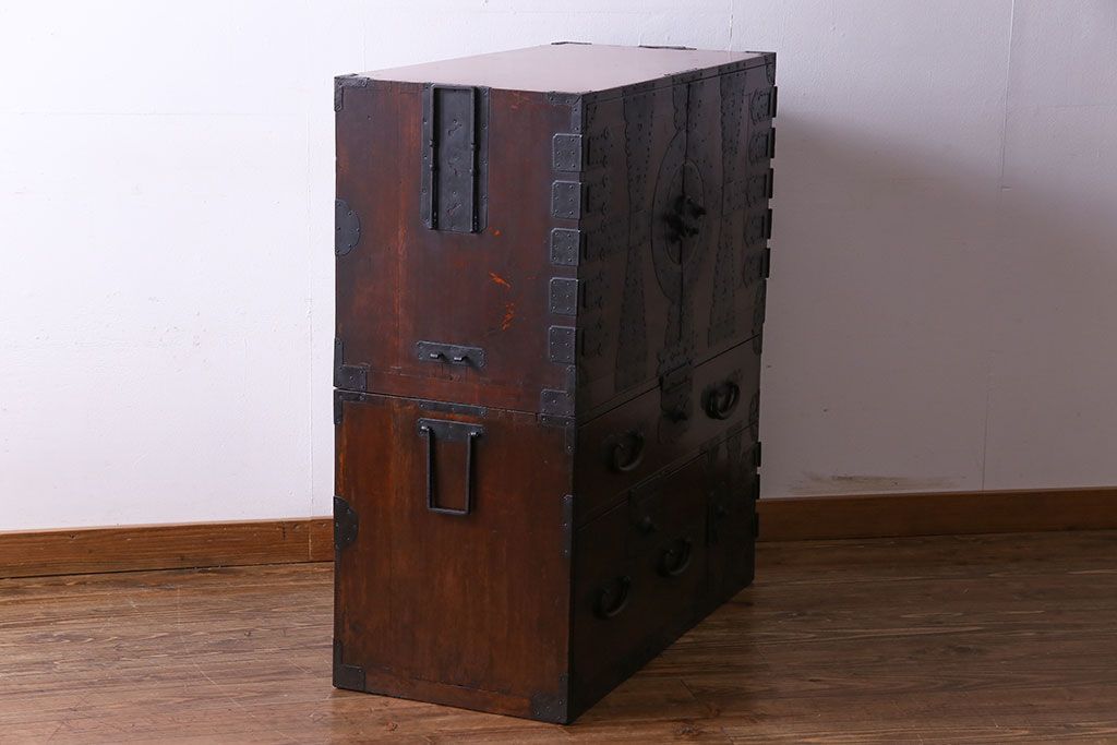 アンティーク家具　観音開き戸　アンティークチェスト(衣装箪笥、引き出し、重ね箪笥)