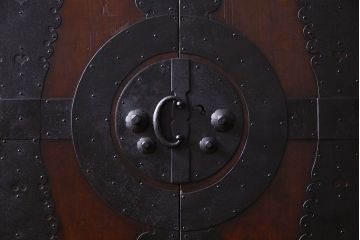 アンティーク家具　観音開き戸　アンティークチェスト(衣装箪笥、引き出し、重ね箪笥)