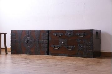 アンティーク家具　観音開き戸　アンティークチェスト(衣装箪笥、引き出し、重ね箪笥)