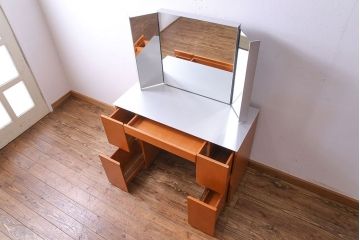 中古　Cassinaixc.(カッシーナイクスシー)　メイクアップドレッサー(鏡台)