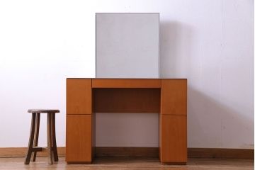 中古　Cassinaixc.(カッシーナイクスシー)　メイクアップドレッサー(鏡台)