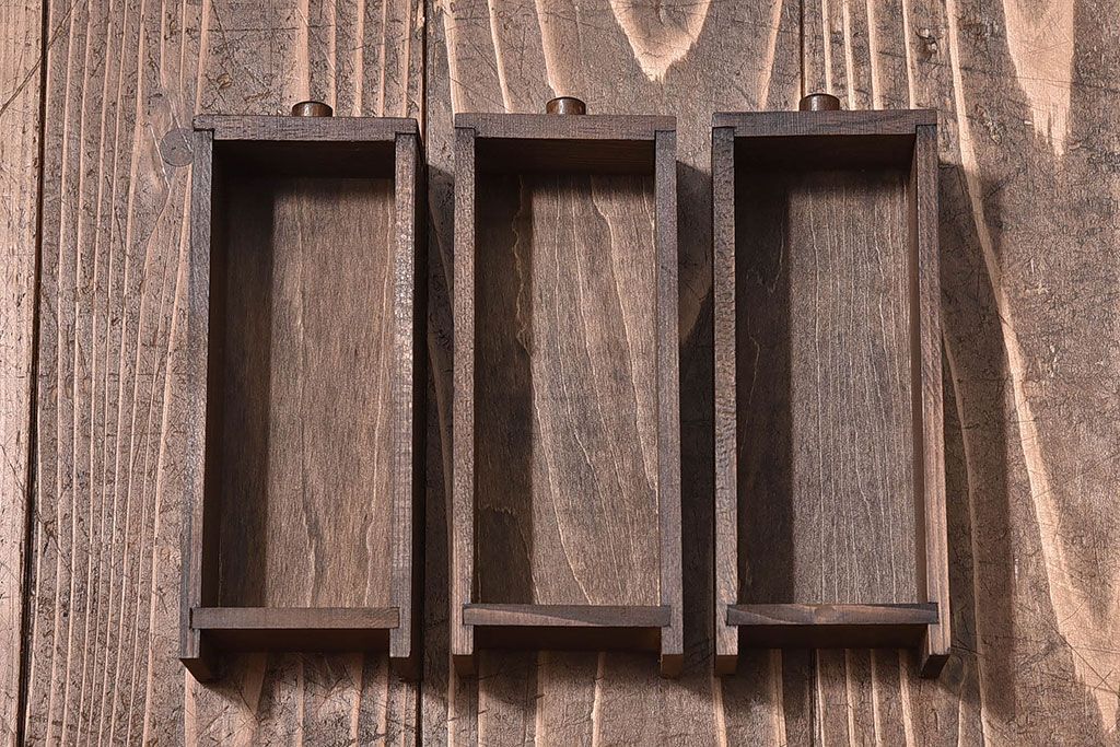 アンティーク雑貨　中古　シックな小引き出し付きの本立て(小物収納)