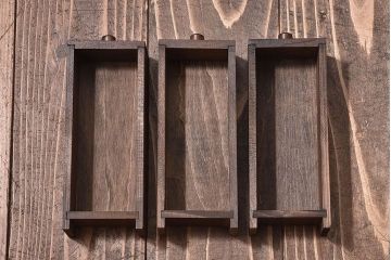 アンティーク雑貨　中古　シックな小引き出し付きの本立て(小物収納)