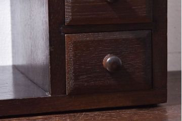 アンティーク雑貨　中古　シックな小引き出し付きの本立て(小物収納)