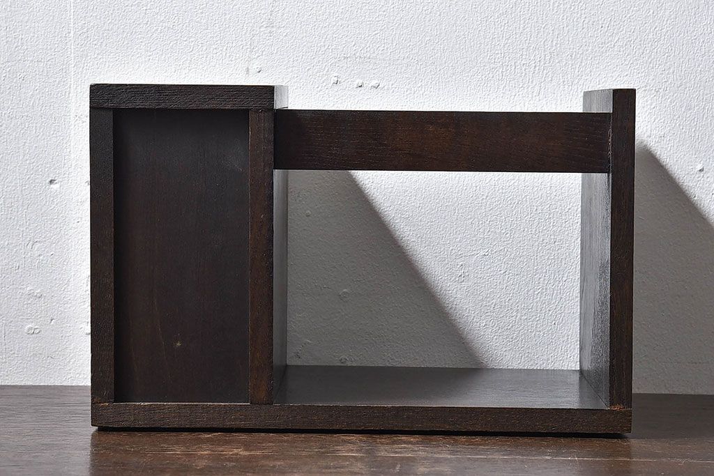 アンティーク雑貨　中古　シックな小引き出し付きの本立て(小物収納)