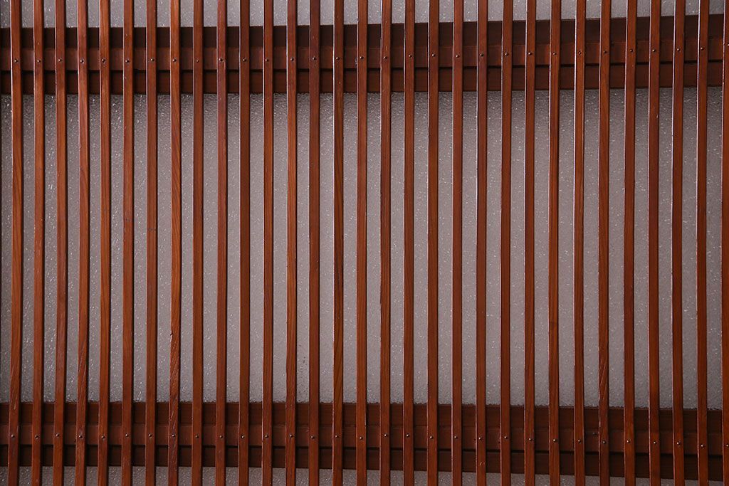 和製アンティーク　裏ガラス入り　艶やかな質感が魅力的なガラス格子戸(引き戸、建具)4枚セット