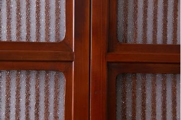 和製アンティーク　裏ガラス入り　艶やかな質感が魅力的なガラス格子戸(引き戸、建具)4枚セット