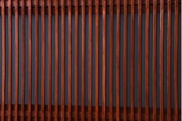 和製アンティーク　裏ガラス入り　艶やかな質感が魅力的なガラス格子戸(引き戸、建具)