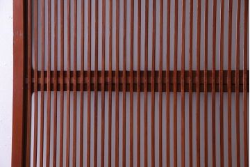 和製アンティーク　裏ガラス入り　艶やかな質感が魅力的なガラス格子戸(引き戸、建具)