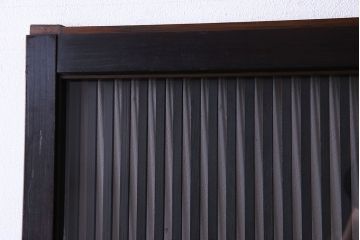 和製アンティーク　腰板欅材　ガラス入り格子戸(引き戸、建具)2枚セット