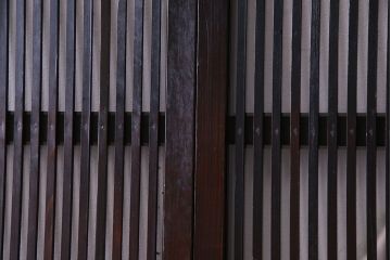 和製アンティーク　ガラス入り格子戸(引き戸、建具)2枚セット