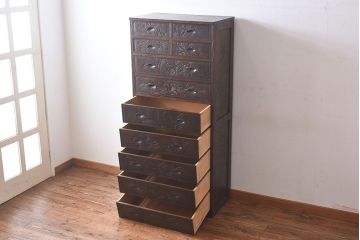 中古　伝統工芸　軽井沢彫り　牡丹の図柄が上品な縦型チェスト(和タンス、引き出し)