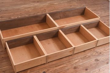 中古　伝統工芸　軽井沢彫り　牡丹の図柄が上品な縦型チェスト(和タンス、引き出し)