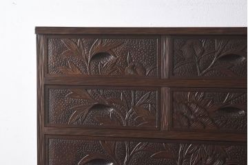 中古　伝統工芸　軽井沢彫り　牡丹の図柄が上品な縦型チェスト(和タンス、引き出し)