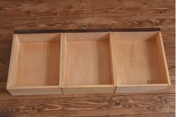 中古　北海道民芸家具　滑らかな質感が美しい和モダンな茶棚(収納棚、戸棚)