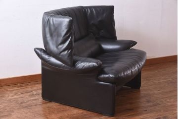 中古美品　Cassinaixc.(カッシーナイクスシー)　PORTOVENERE(ポルトヴェーネル)天然革　1人掛けソファ(定価約67万円)