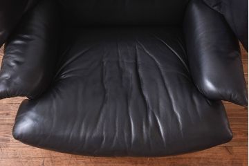 中古美品　Cassinaixc.(カッシーナイクスシー)　PORTOVENERE(ポルトヴェーネル)天然革　1人掛けソファ(定価約67万円)