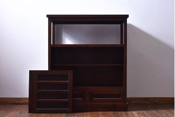 中古　松本民芸家具　505型　深みのある色合いのシックな茶タンス(茶箪笥、飾り棚)(定価約22  万円)(1)