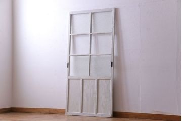 ペイント家具　ダイヤガラス入り　ナチュラルな雰囲気ただようガラス戸(建具、引き戸)